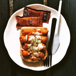 ปังพิซซ่าฮอทดอกชีส