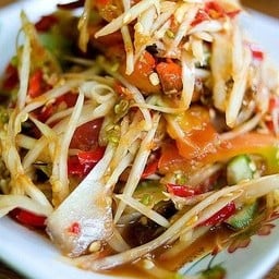 ส้มตำแม่ดอกไม้ หน้าโรงพยาบาล