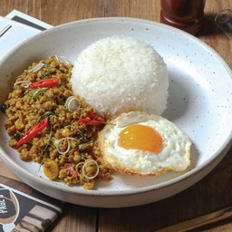 ข้าวคั่วกลิ้งหมู ไข่ดาว