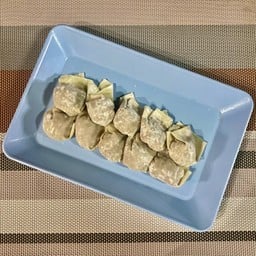 เกี๊ยวดิบ (ตัวละ)