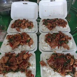 กะเพราเนื้อ โคตรอร่อย 