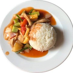 ข้าวผัดเปรี้ยวหวานไก่ Sweet & Sour Chicken