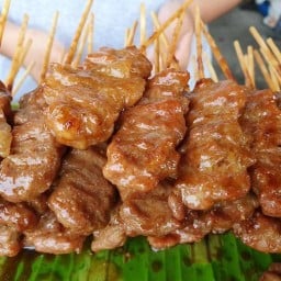 หมูปิ้งlandยายภาร ถนนสรงประภา (หน้า 7-Eleven สาขา ทุ่งสีกัน 1   )