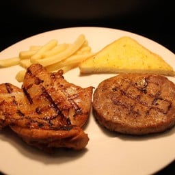 ไก่สไปซี่ + หมูพริกไทยดำ