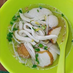 เกาเหลาลูกชิ้นปลา