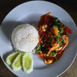 ผัดกระเพรากุ้ง