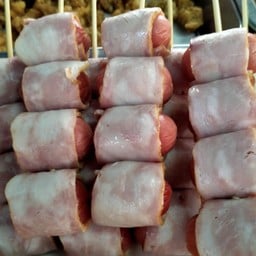 ไส้กรอกพันเบคอน