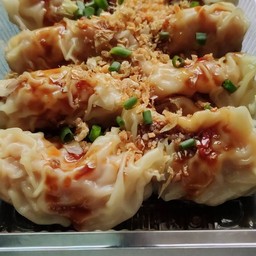 อิ่มพุง เกี๊ยวทรงเครื่อง
