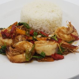 ข้าวกะเพรากุ้ง