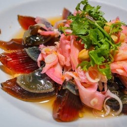 ยำไข่เยี่ยวม้า