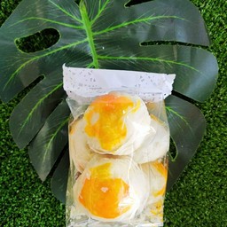 ขนมเปี๊ยะถั่วไข่เค็ม