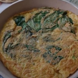 ไข่เจียวใส่ใบโหรพา (เป็นกับ)