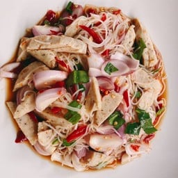 ยำกันตลอดไป ส้มตำ ก๊วยเตี๋ยวไก่ เรือ ต้มยำ เย็นตาโฟ ผลไม้ กาแฟ น้ำผลไม้ปั่นบุฟเฟต์ เอแบค