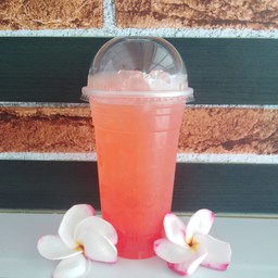 สตอเบอรี่โซดา