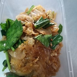 ผัดซีอิ้วใส่ไข่ไม่ใส่เนื้อสัตว์ pad see-ew with egg