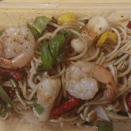 สปาเก็ตตี้ทะเลผัดพริกแห้ง