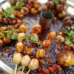 แซ่บปากเจ่อ ลูกชิ้นหม้อไฟ