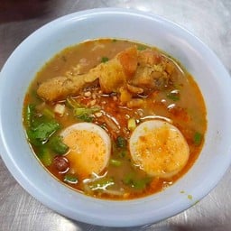 ก๋วยเตี๋ยวแกงไก่