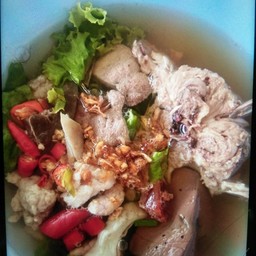 ,  เกาเหลาเลือดหมูต้มยำ