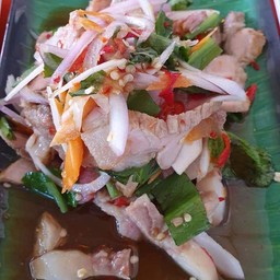 ยำน้ำตก