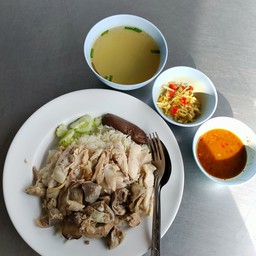 ข้าวมันไก่ ป้าพร