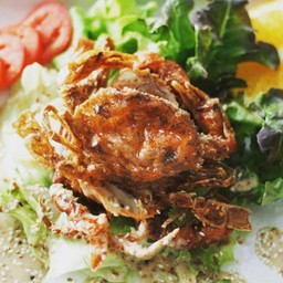 สลัดปูนิ่มทอดกรอบ