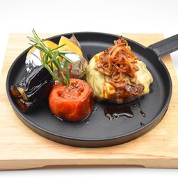 สเต๊กเนื้อบดกระทะร้อน