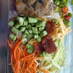 เจ๊หมวย ข้าวแกง&ซาลาเปา ข้างเซเว่นซอย 7
