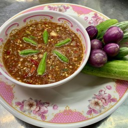 น้ำพริกกะปิพร้อมผักสด