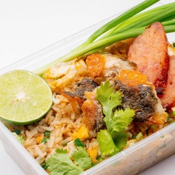 ข้าวผัดปลาเค็ม