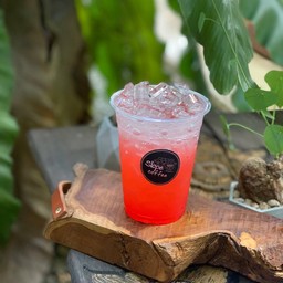 สตรอว์เบอร์รีโซดา