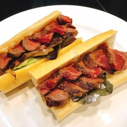 Wagyu-steak sandwich