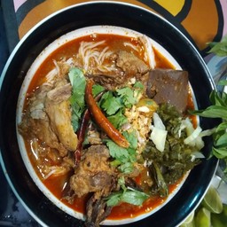 ครัวลานวราก๋วยเตี๋ยวกะลา