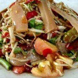 [อร่อยซ่ากับโค้ก] ตำหมึกกรอบ +  โค้ก ออริจินัล (กระป๋อง) 