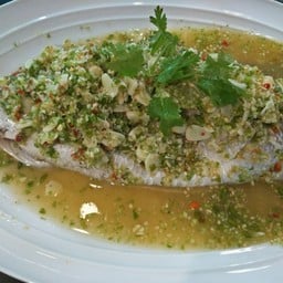 ปลากระพงนึ่งมะนาว