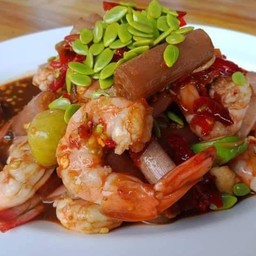 ป้าบรรณ ลาบอุดร