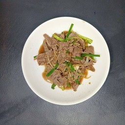 เนื้อผัดน้ำมันอย