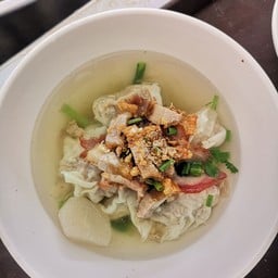 บะหมี่ล้มยักษ์ ฉะเชิงเทรา
