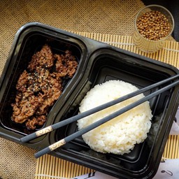 ข้าววากิวสไลด์พริกไทยดำ