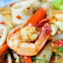 พริกแกงรวมทะเลราดข้าว