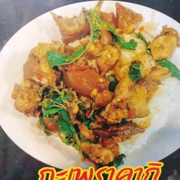 กระเพราคากิเป็นกับข้าว