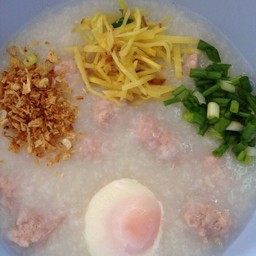 โจ๊กใส่ไข่ลวก