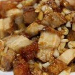 หมูกรอบทอดกระเทียม(กับ)