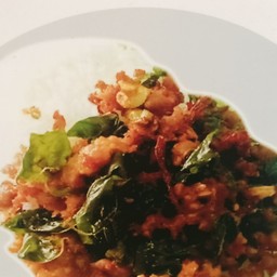 กระเพราไข่เยี่ยวม้า