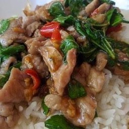 ข้าวกระเพราหมูชิ้น(หมัก)