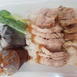 ข้าวหมูกรอบ