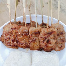 ชุดหมูปิ้ง5ไม้+ข้าวเหนียว1ห่อ