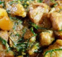 พริกแกงขาหมูราดข้าว