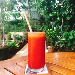 Red Apple, Carrot, Beetroot & Ginger