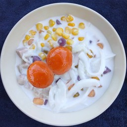 บัวลอยทรงเครื่อง + ไข่เค็มคู่